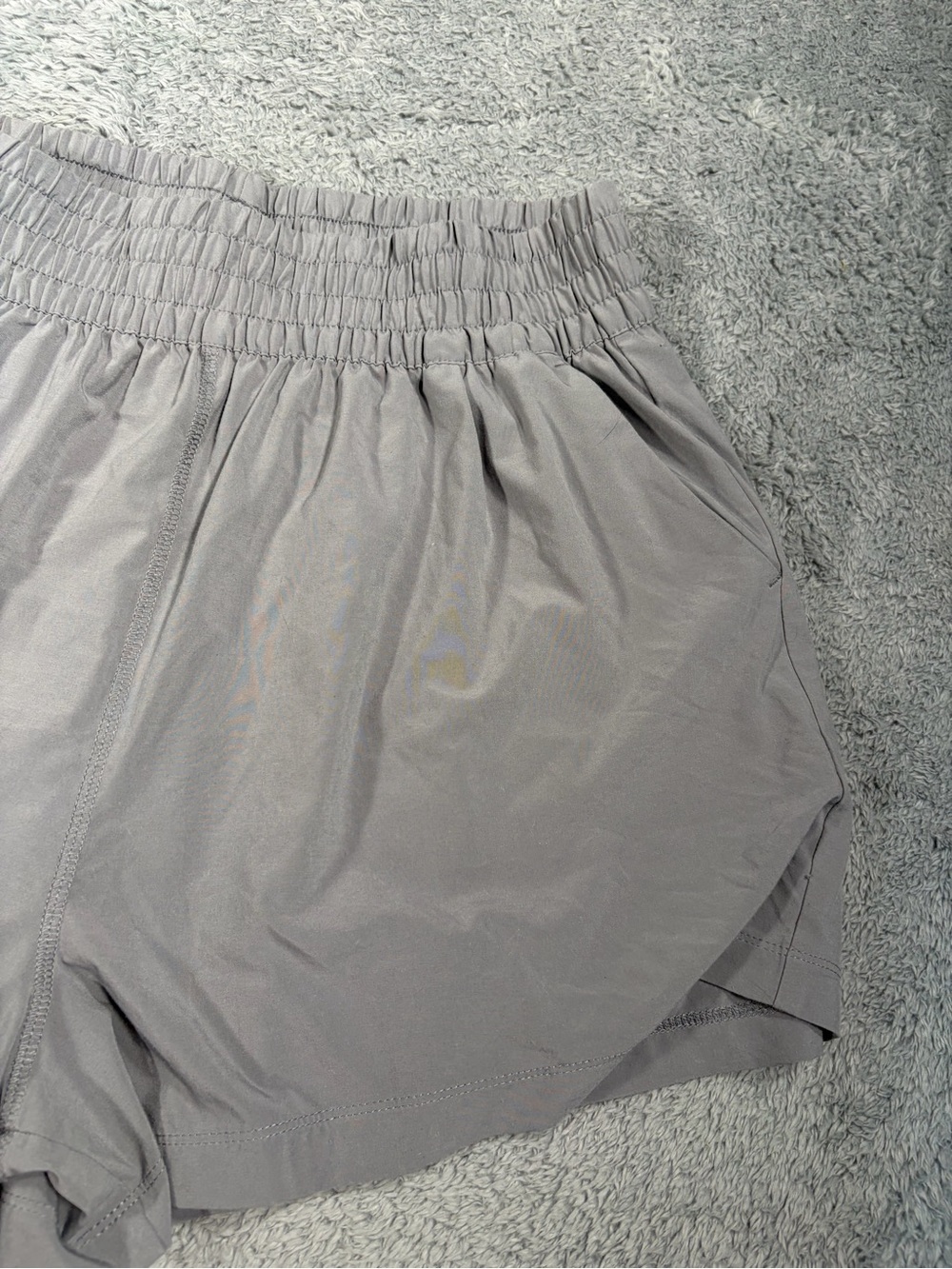 Vuori Light Gray Women's Elastic Waist Shorts large - Picture 3 of 13